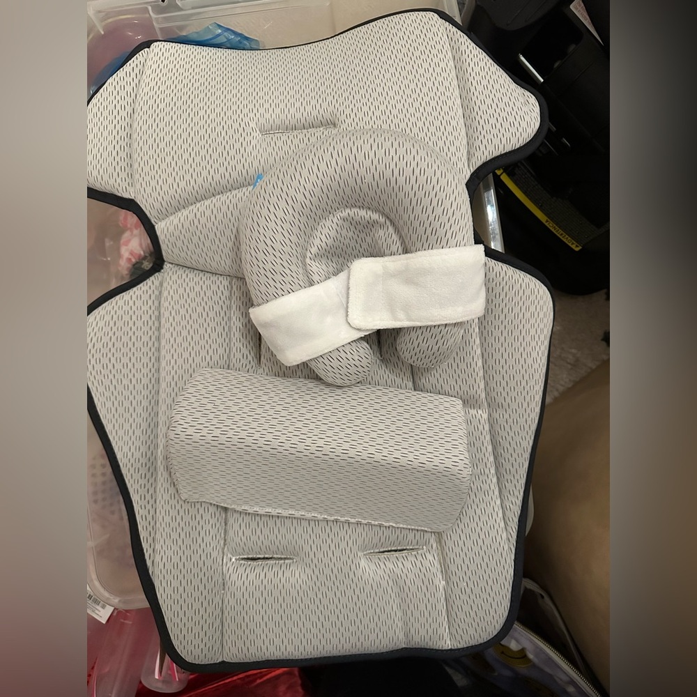 Uppababy infant snug seat